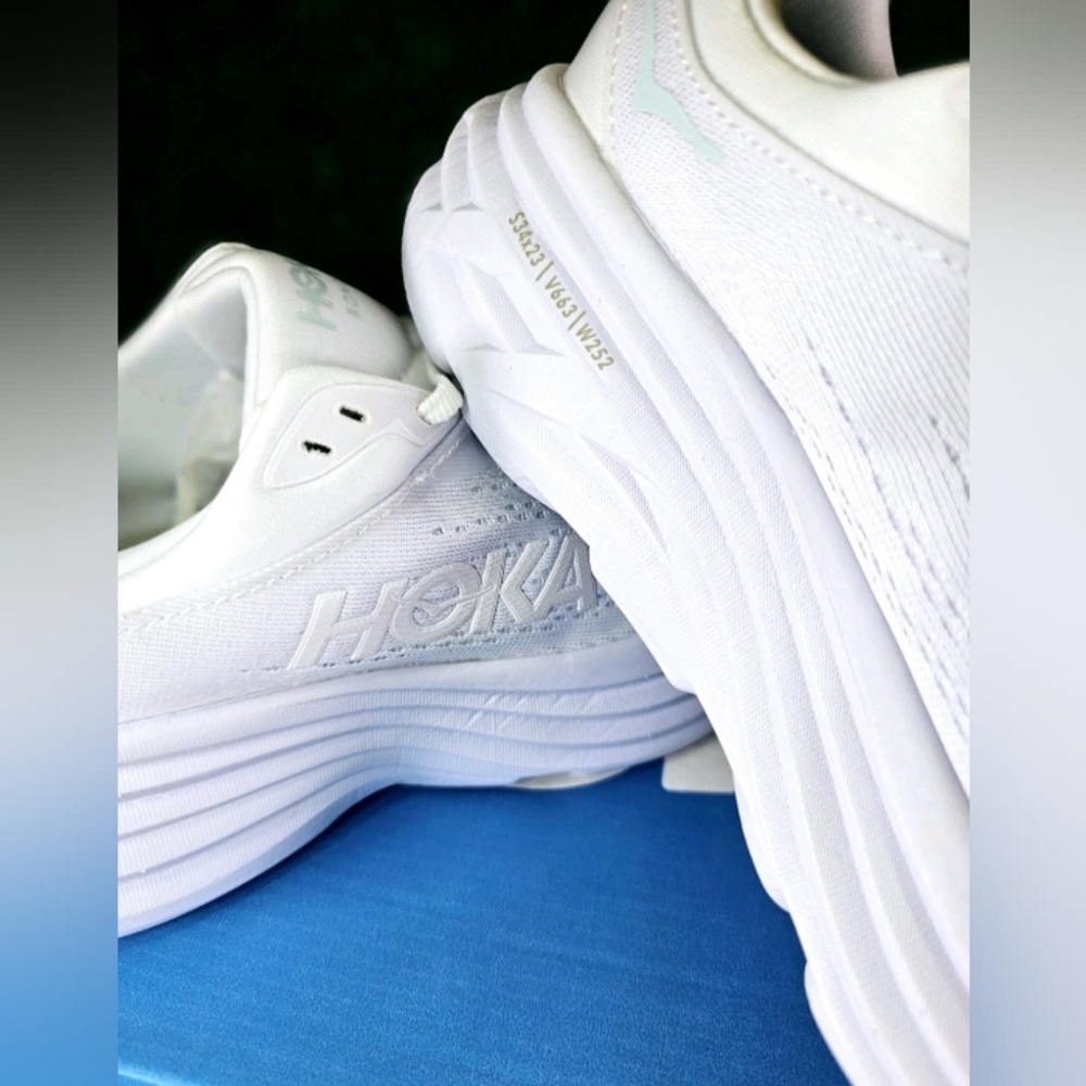 HOKA Bondi One One 8 Men Triple White Running Shoes Brand New - Picture 7 of 10